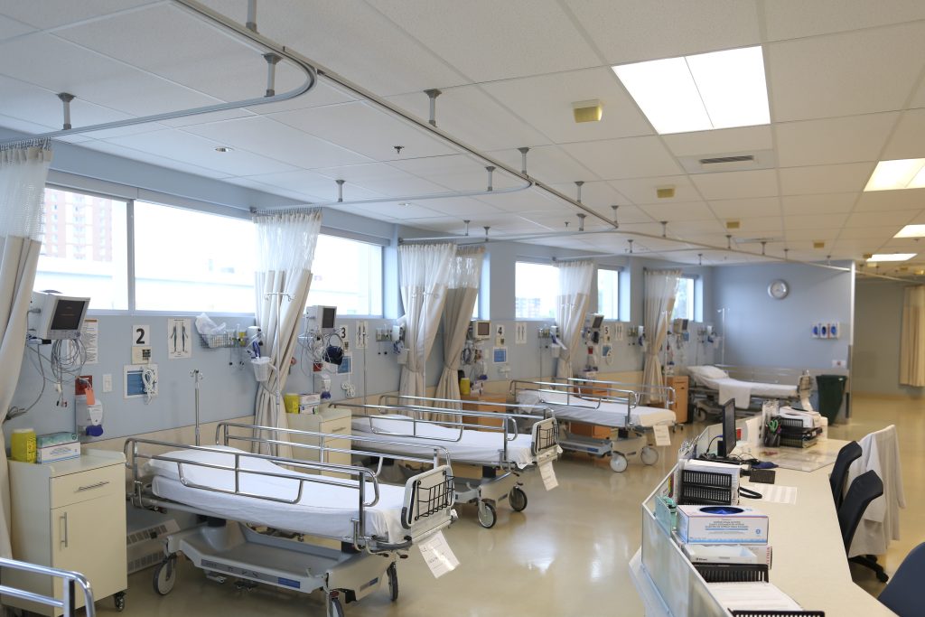 OPMEDIC Laval, QC recovery room